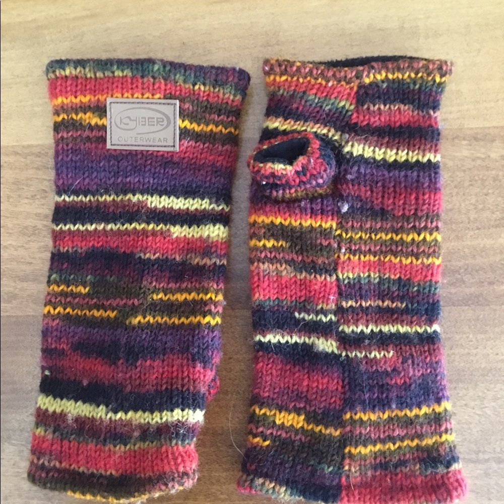Fingerless mittens